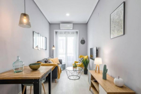 Flaring New Apartment next to Gran Via by Batuecas